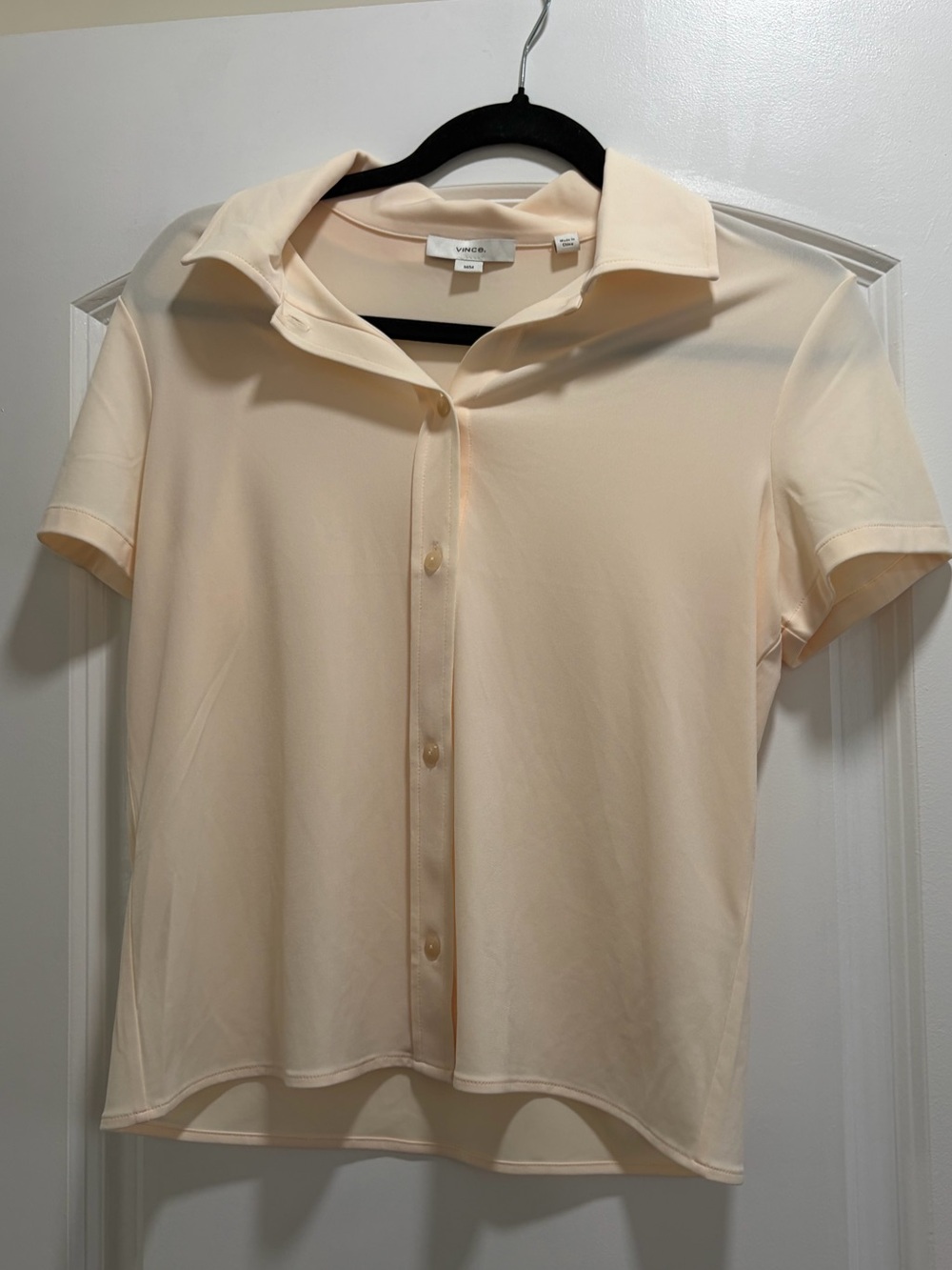Vince. Cream Butter Yellow Short Sleeve Button Up Collared Blouse Size M